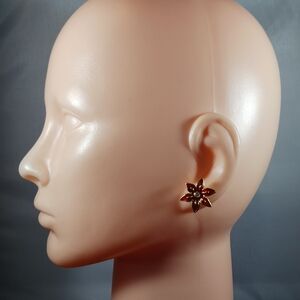 Vintage Avon Red Flower Shape Gold Tone With Rhinestone Earrings